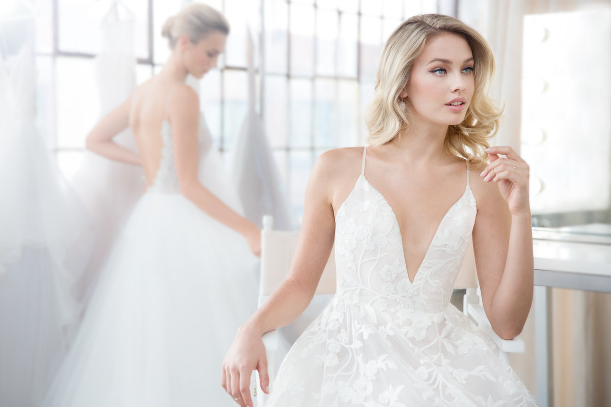 Fleur de shop lis bridal boutique